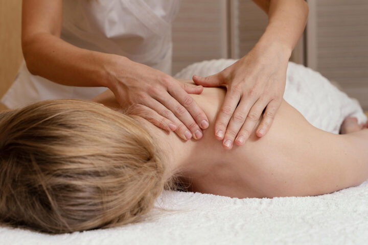Nacken-Schulter-Rückenmassage 20 Min